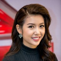 Á hậu Thúy Vân trở lại công việc MC sau nghi án lùm xùm tình cảm