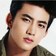 Đặc điểm trên khuôn mặt tố cáo chàng là người lăng nhăng