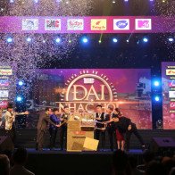 Khán giả Sài Gòn “cháy hết mình” trong Đại nhạc hội “Dạ khúc Yêu thương”