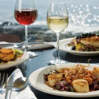 Những món quà giúp các chàng trai “ghi điểm” ngày 20/10