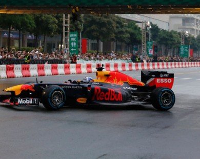 Hà Nội ký hợp đồng tổ chức giải đua F1 trong 10 năm