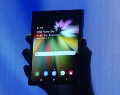 Samsung trình diễn điện thoại màn hình gập 7,3 inch