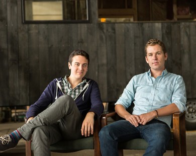 Hai chàng trai Harvard tạo doanh thu triệu đô từ việc anti-Facebook