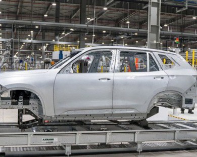 VinFast sản xuất thành công thân vỏ xe Lux SUV, chiếc ô tô 'made in Vietnam' đầu tiên sẽ xuất xưởng ngay tháng 3/2019