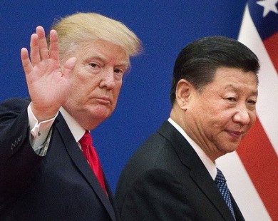 Vì sao Tổng thống Mỹ bất ngờ dọa tăng thuế với toàn bộ hàng nhập khẩu Trung Quốc?