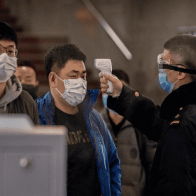 PGS Nguyễn Lân Hiếu: 3 dấu hiệu của viêm phổi do virus corona rất dễ nhớ từ bác sĩ Mỹ