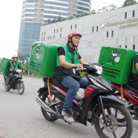 Giao hàng tiết kiệm, Viettel Post kiếm bộn tiền từ thị trường thương mại điện tử khi Shopee, Lazada… vẫn lỗ vài nghìn tỷ mỗi năm