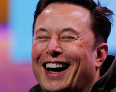 Vượt Jeff Bezos, Elon Musk chính thức trở thành người giàu nhất hành tinh
