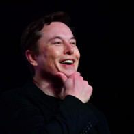 Làm kinh doanh kiểu Elon Musk: Thiếu chip sản xuất xe ô tô, Tesla dự định sẽ mua đứt 1 nhà máy chip