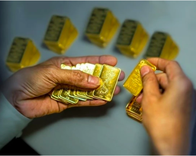Giá vàng thế giới lên mức cao nhất mọi thời đại, vàng trong nước cũng lập kỷ lục