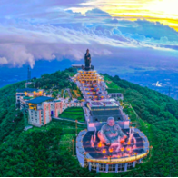 Tượng Phật cao 7,2 m tại núi Bà Đen