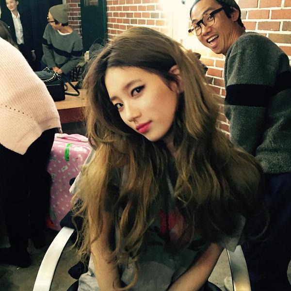 Suzy (Miss A) xinh đẹp hoàn hảo trong loạt ảnh hậu trường