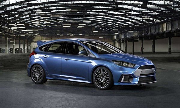 Ford GT và Ford Focus RS đồng loạt "hạ cánh" tại Geneva