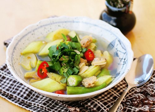 Cách nấu món canh chua ngao ngọt mát hấp dẫn hậu ngày Tết