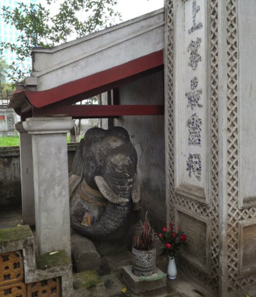 Những ngôi đền nổi tiếng linh thiêng ở Hà Nội