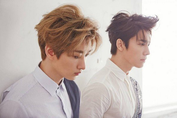 Donghae và Eunhyuk đẹp long lanh trong ảnh nhá hàng 