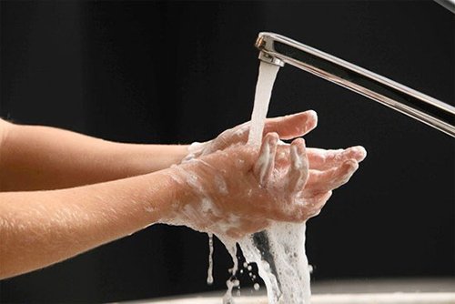 6 thói quen rửa mặt khiến da bị hư tổn