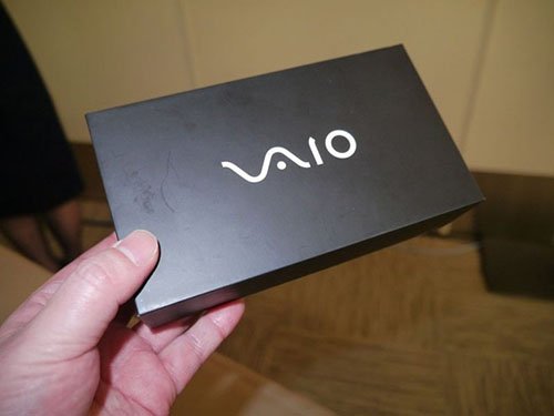 Smartphone Vaio đầu tiên bán ra ngày 12/3