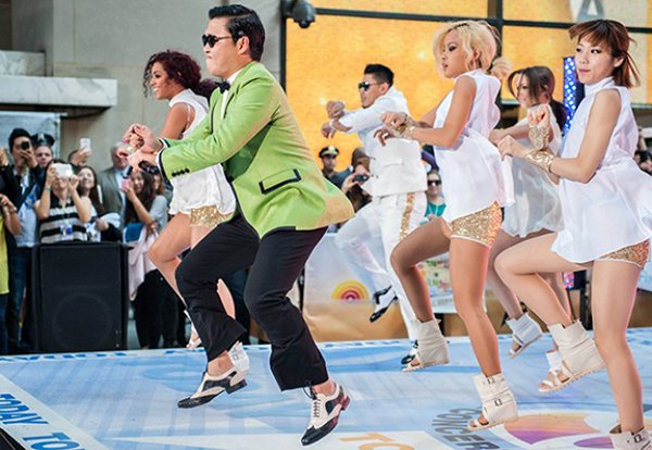 14 điệu nhảy nổi tiếng của 20 năm Kpop tái hiện trong 8 phút