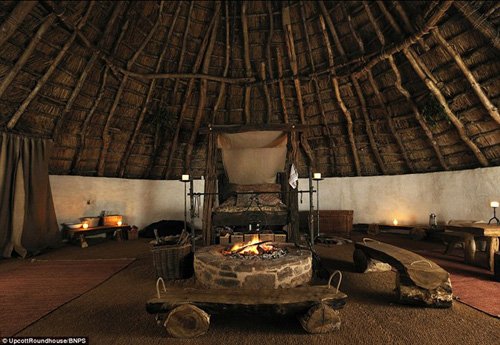 Thưởng thức rượu vang trong túp lều