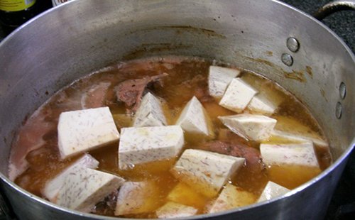 Đổi khẩu vị cho bữa cơm gia đình bằng vịt nấu chao