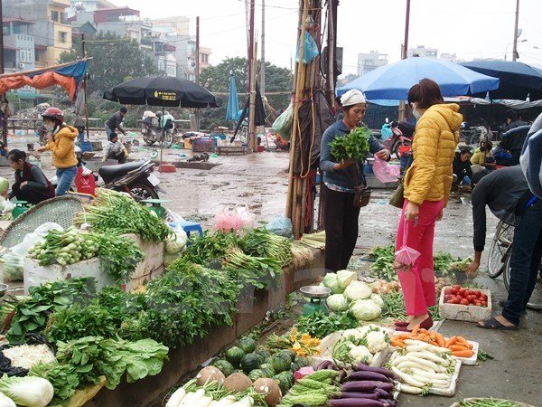 Hà Nội: Giá rau xanh tiếp tục giữ đà tăng, giá thịt cá vẫn ổn định