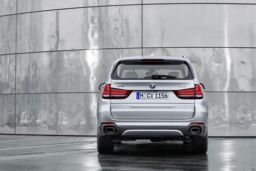 BMW X5 phiên bản “ngốn” 3,3 lít/100 km trình làng