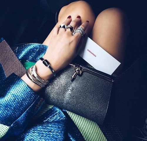 Serpenti - chiếc túi "phủ sóng" các tuần lễ thời trang Thu Đông 2015