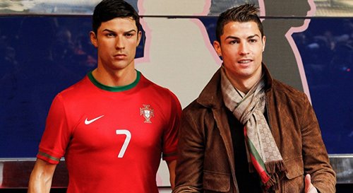 Ronaldo cử stylish riêng chăm sóc tóc cho tượng