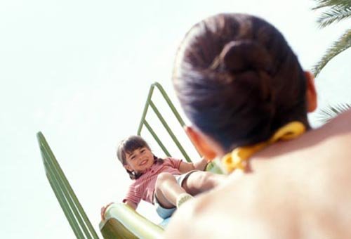 9 thói quen của bạn ảnh hưởng xấu đến con cái