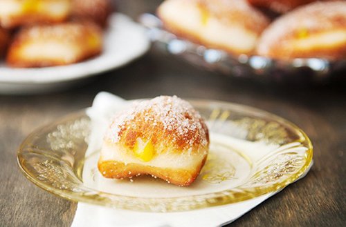 Làm bánh malasada chanh leo chua ngọt cực ngon