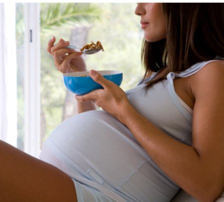 10 sai lầm ăn uống khi bầu bí các mẹ nên tránh
