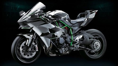 Ducati 1199 Panigale và Kawasaki Ninja H2 - Cuộc đối đầu của những siêu mô tô tiền tỉ