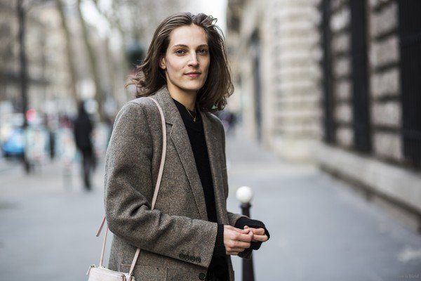 Kinh nghiệm chọn đồ công sở khôn ngoan cho phái đẹp tuổi 30