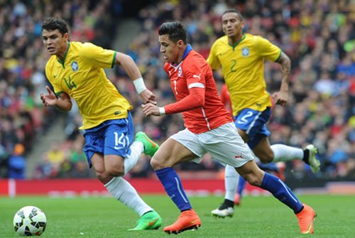 Firmino tỏa sáng, Brazil nhọc nhằn đánh bại Chile