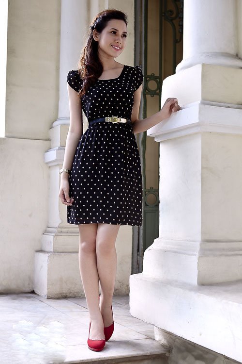Đầu tuần tươi trẻ với váy chấm bi xuân hè 2015 