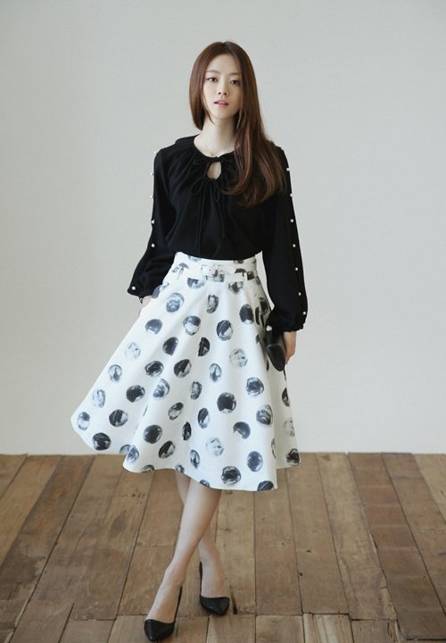 Đầu tuần tươi trẻ với váy chấm bi xuân hè 2015 