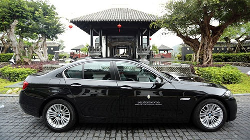 BMW Series-5 phiên bản ngoại thất màu đen ngọc Saphiere tại Việt Nam
