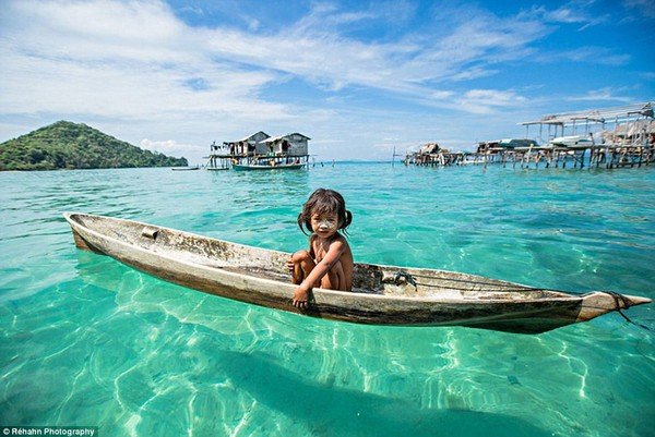 Nghẹt thở trước vẻ đẹp của "bộ tộc biển khơi" Borneo