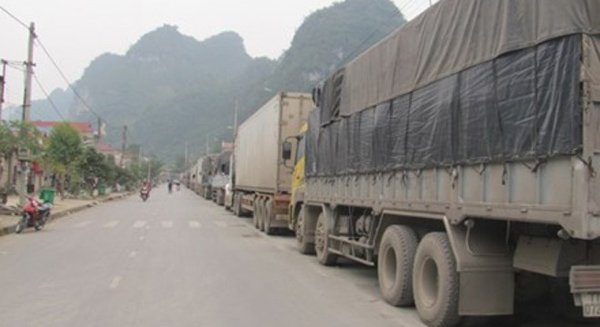 Lại dồn ứ hàng hoa quả xuất sang Trung Quốc