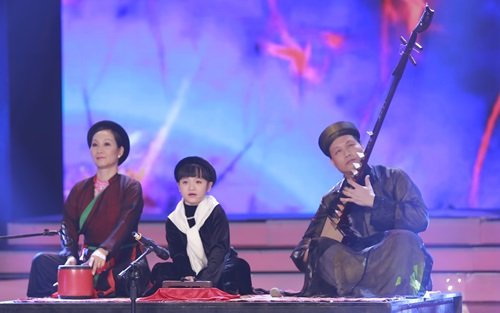 Cậu bé “Thị Mầu” òa khóc khi đăng quang VN's got talent