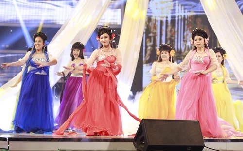 Cậu bé “Thị Mầu” òa khóc khi đăng quang VN's got talent