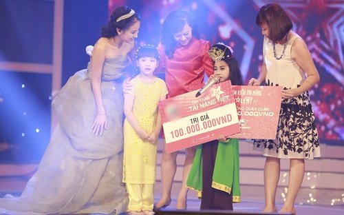 Cậu bé “Thị Mầu” òa khóc khi đăng quang VN's got talent