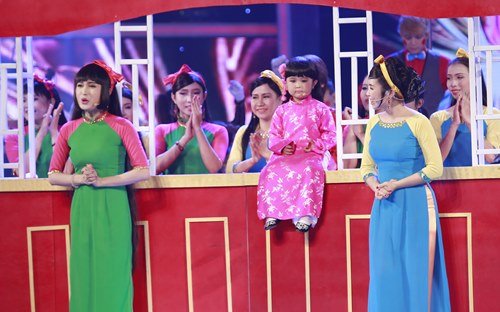 Cậu bé “Thị Mầu” òa khóc khi đăng quang VN's got talent