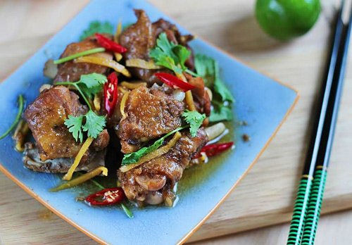 3 món thịt gà kho hấp dẫn ngày lạnh