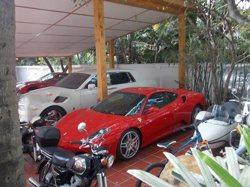 Lộ diện 3 garage siêu xe kín tiếng nhất Việt Nam