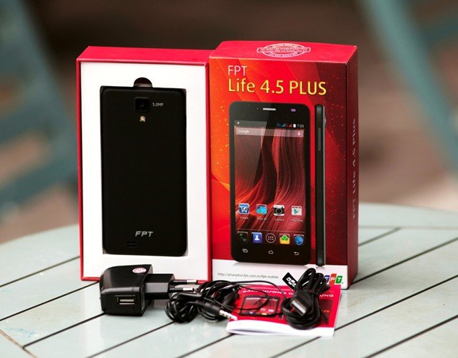 Ảnh thực tế của smartphone FPT Life 4.5 Plus giá rẻ