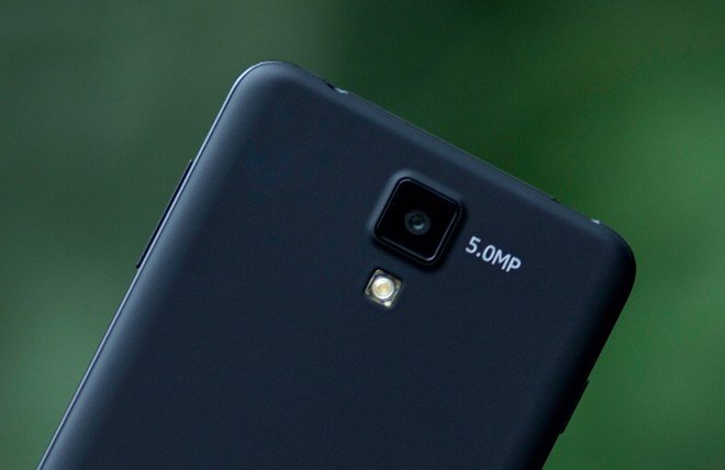 Ảnh thực tế của smartphone FPT Life 4.5 Plus giá rẻ