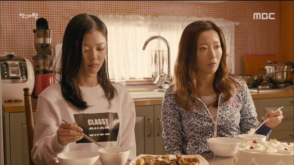 "Khi mẹ ra tay": Bộ phim "gây sốc" của Kim Hee Sun
