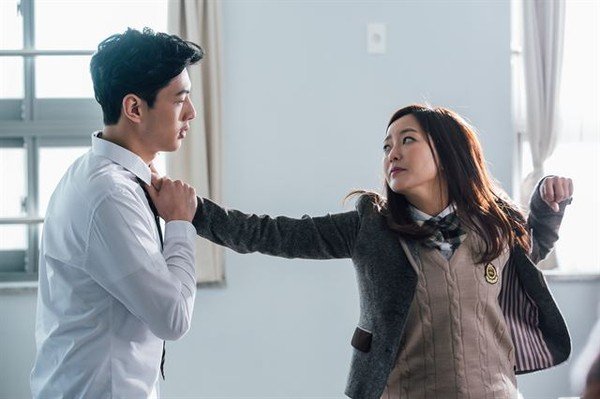 "Khi mẹ ra tay": Bộ phim "gây sốc" của Kim Hee Sun